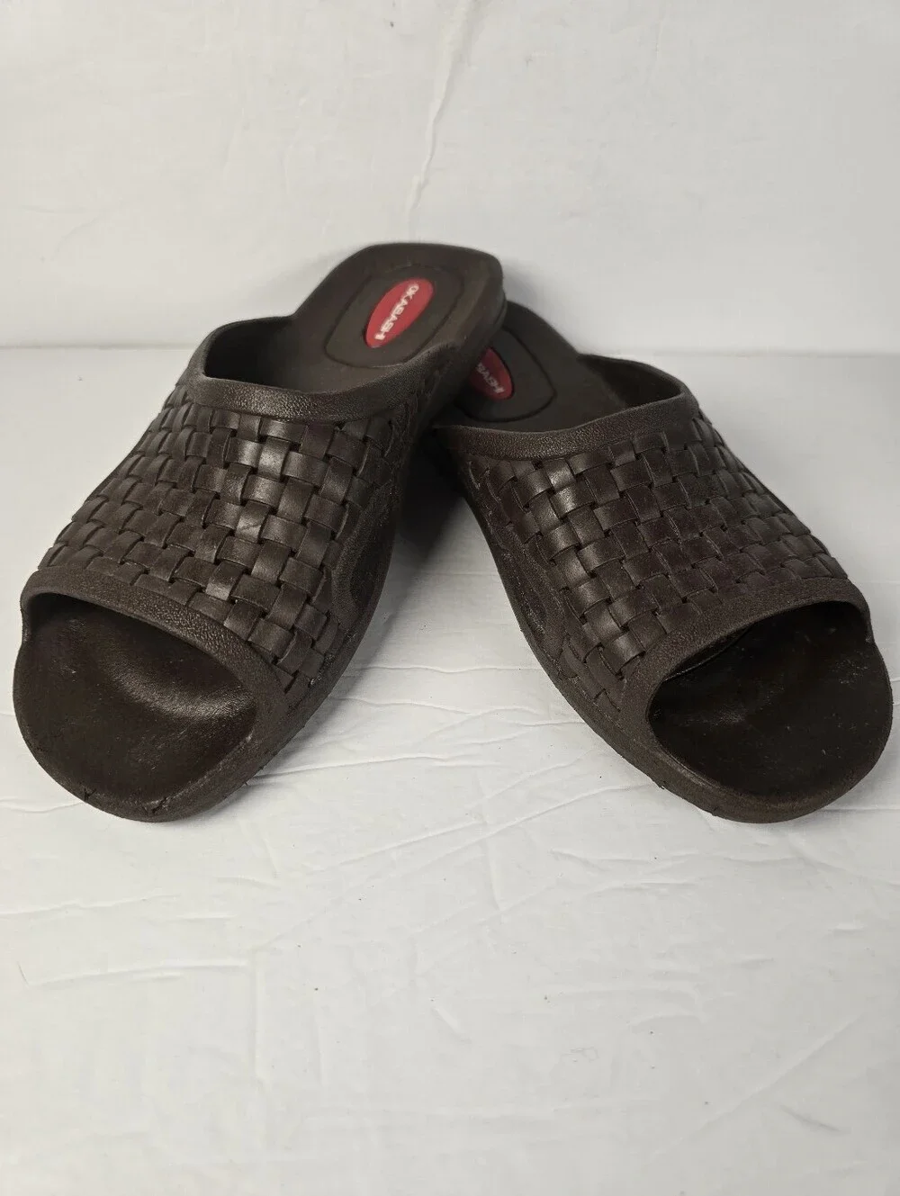 Okabashi Torino Men's Brown Slide Sandals With A Basket-Weave Design Size M/L